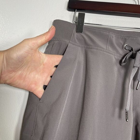 ATHLETA Midtown Ankle Pant Size 8 Silver Bells Gray Jogger Travel Workout Crop - Picture 3 of 10